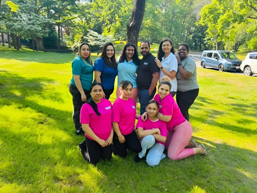 Cleanadora cleaning team