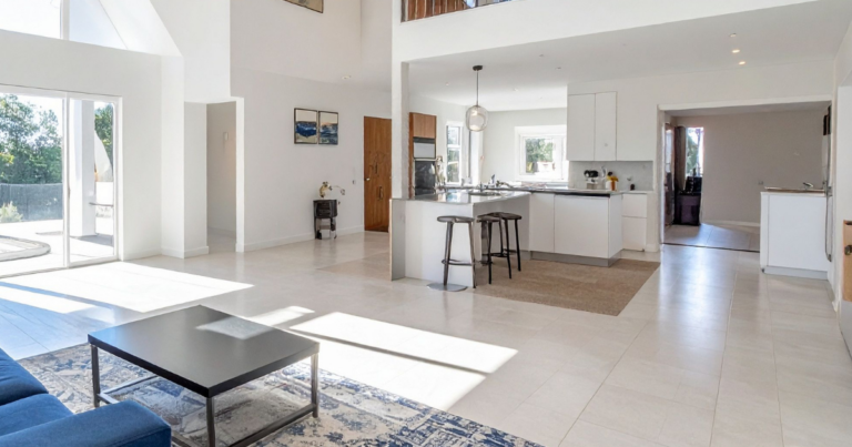 house floor cleaned by experts with years of experience
