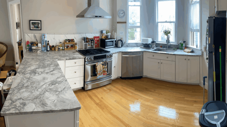 Kitchen after a professional cleaning service by Cleanadora experts